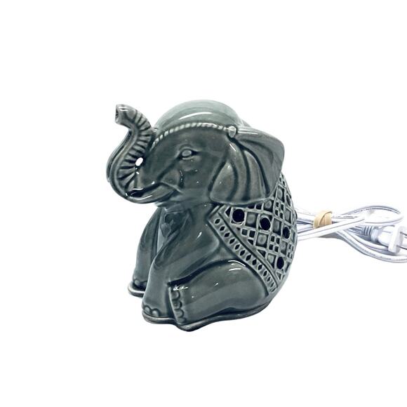 Ceramic Elephant Night Light & Wax Warmer - Picture 1 of 8